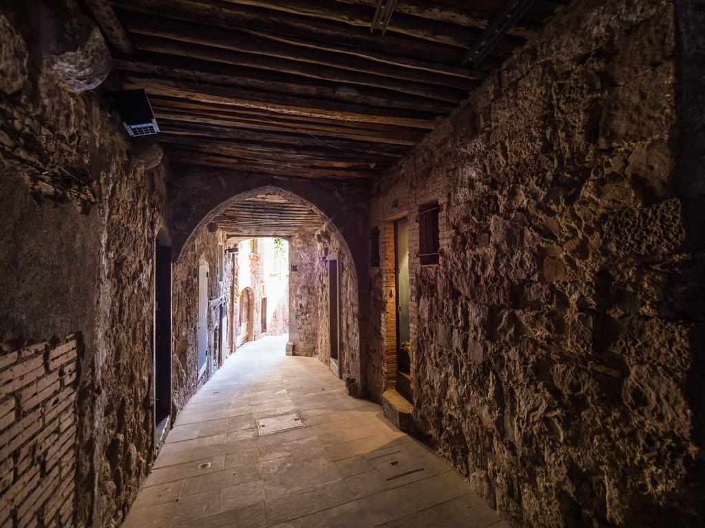 El Mercadal Cardona Luaran gambar